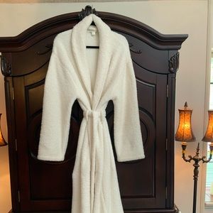 BAREFOOT DREAMS ROBES❤️❤️❤️ONE SIZE 3 ONE SIZE 4🌹🌹🌹